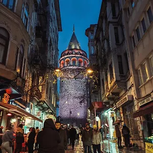 https://hotel-gritti-pera.istanbul-turkeyhotels.com
